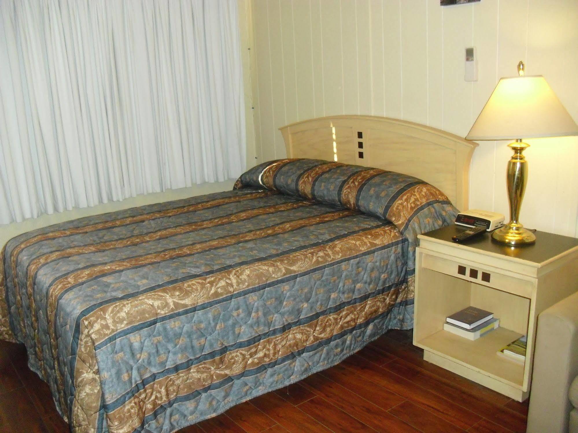 Stardust Motel Camrose Esterno foto
