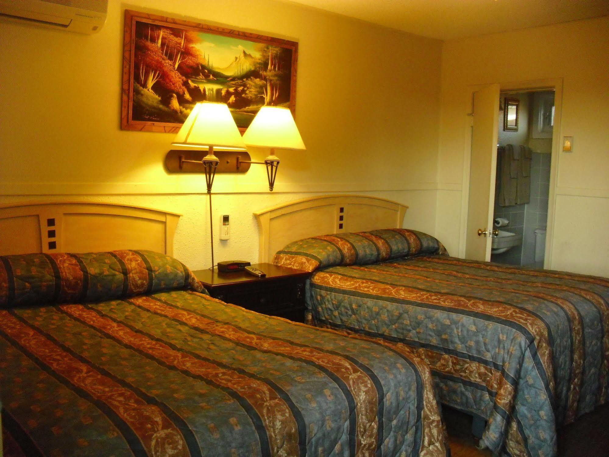 Stardust Motel Camrose Esterno foto